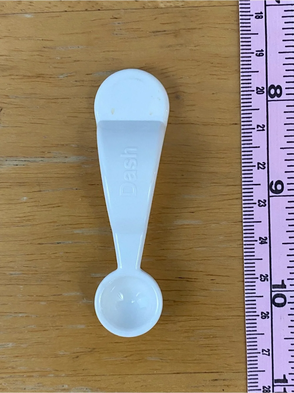 Vintage Tupperware White Mini Measuring Spoon Magnet Set